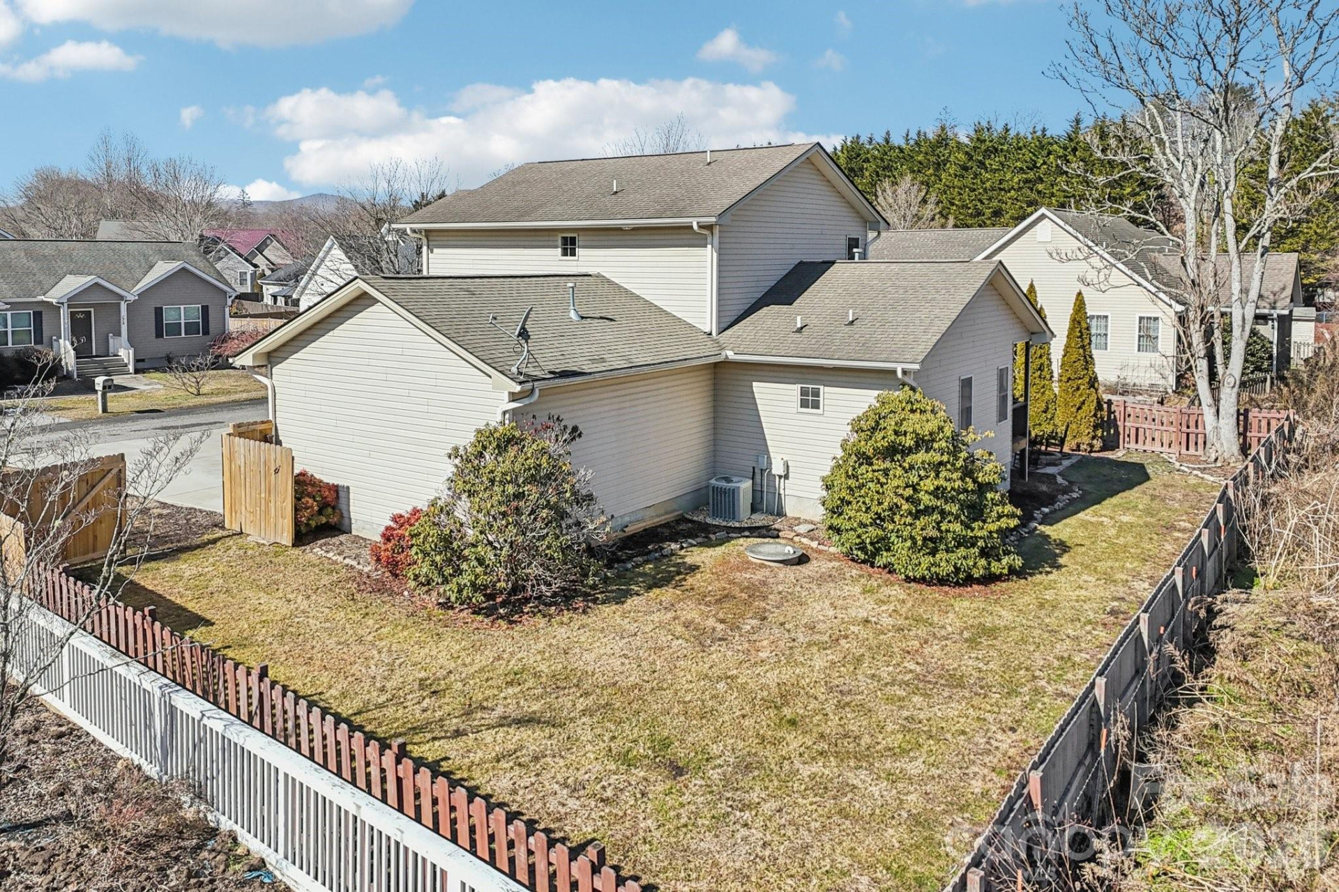 174 Springfield Meadow Drive - Photo 42