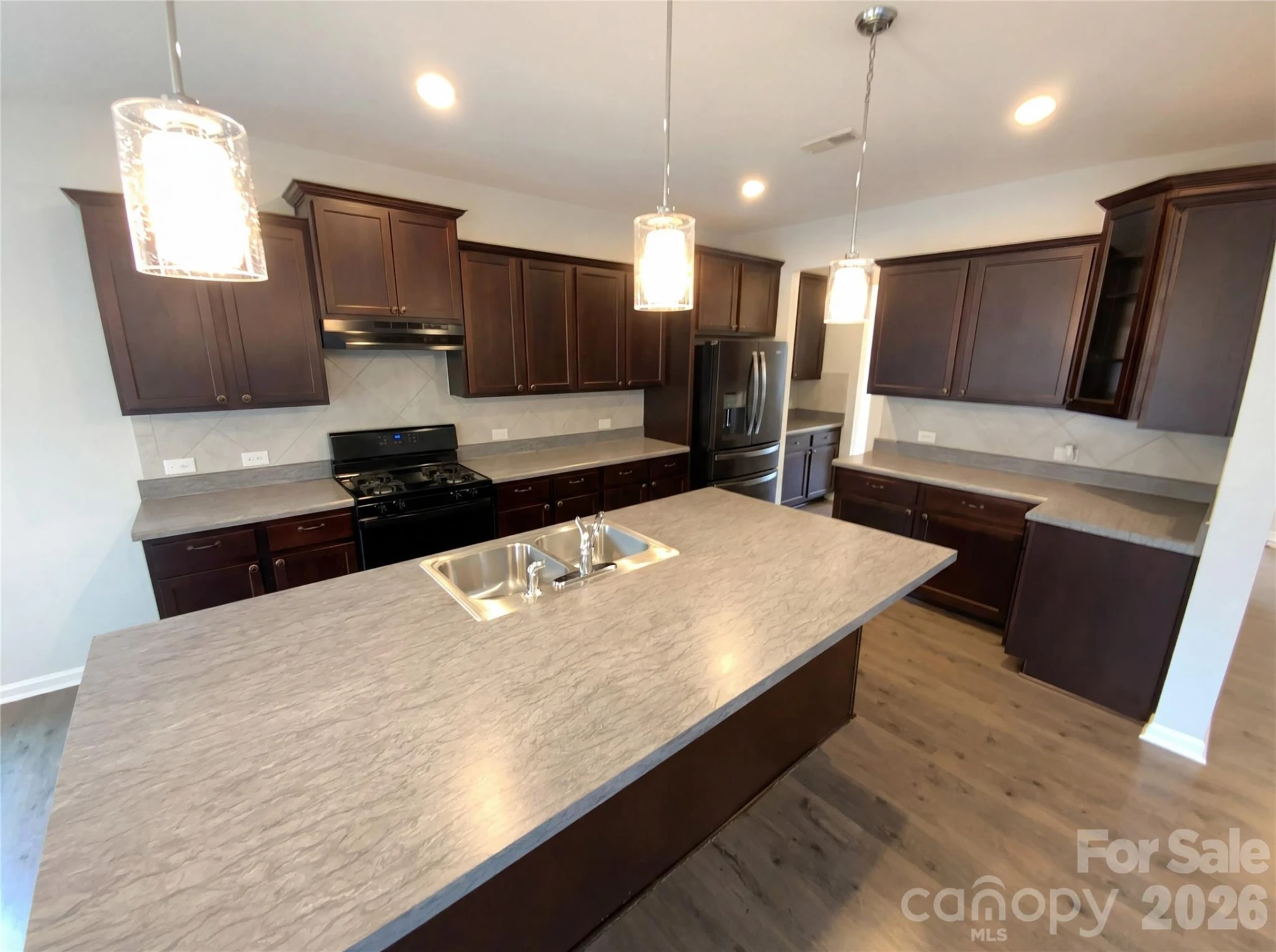 5633 Barclay Court - Photo 8
