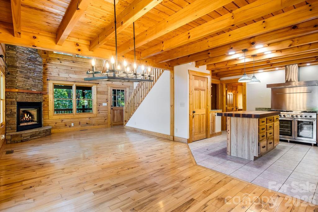 447 Hidden Lake Parkway - Photo 2