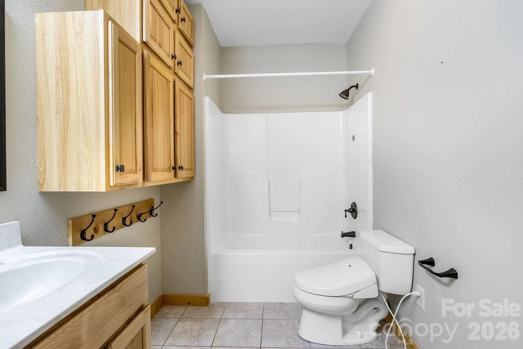 447 Hidden Lake Parkway - Photo 14
