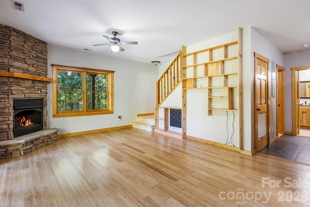 447 Hidden Lake Parkway - Photo 16