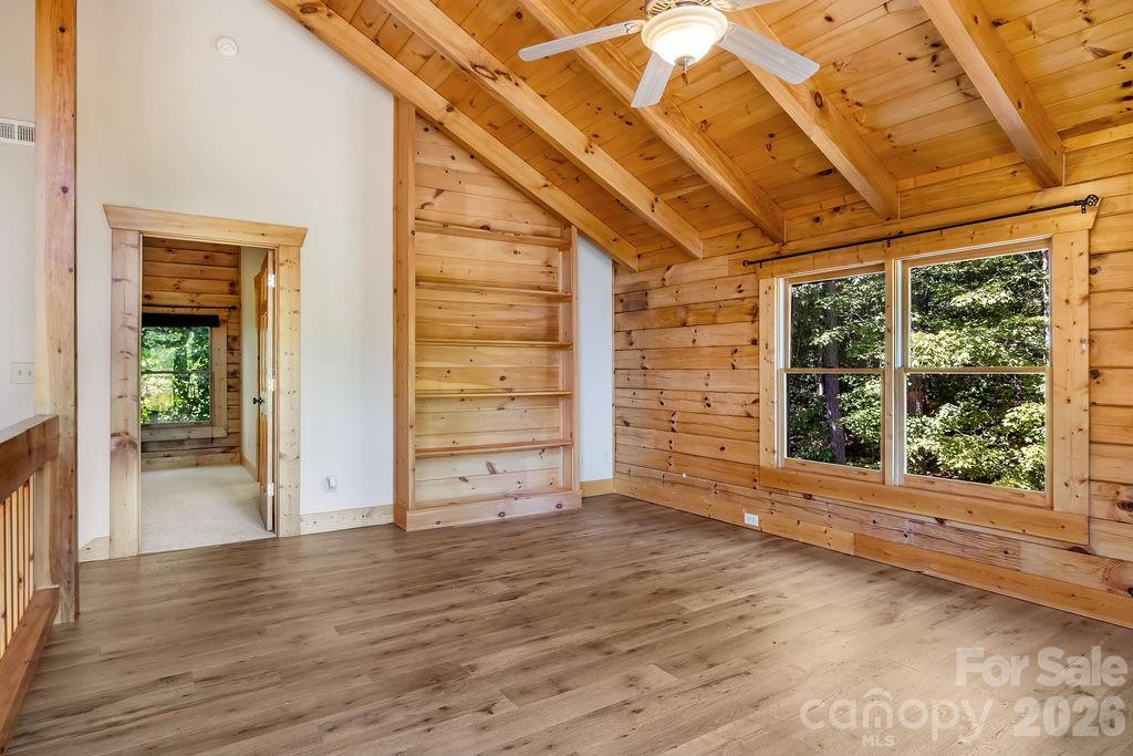 447 Hidden Lake Parkway - Photo 17