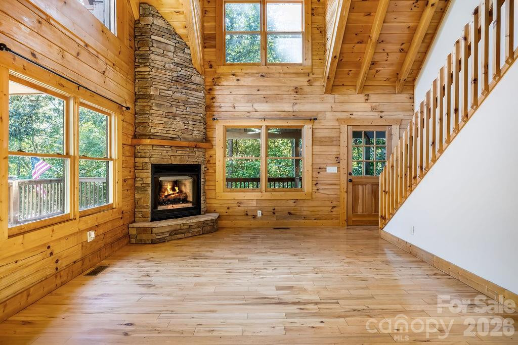 447 Hidden Lake Parkway - Photo 3