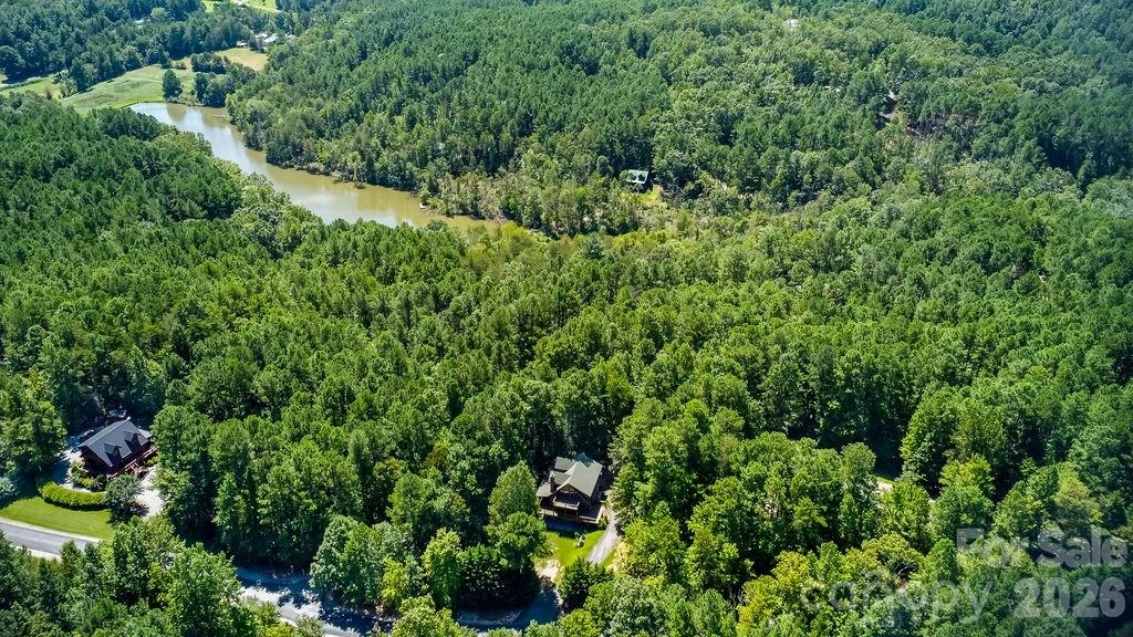 447 Hidden Lake Parkway - Photo 27