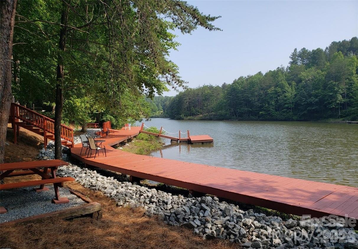 447 Hidden Lake Parkway - Photo 33