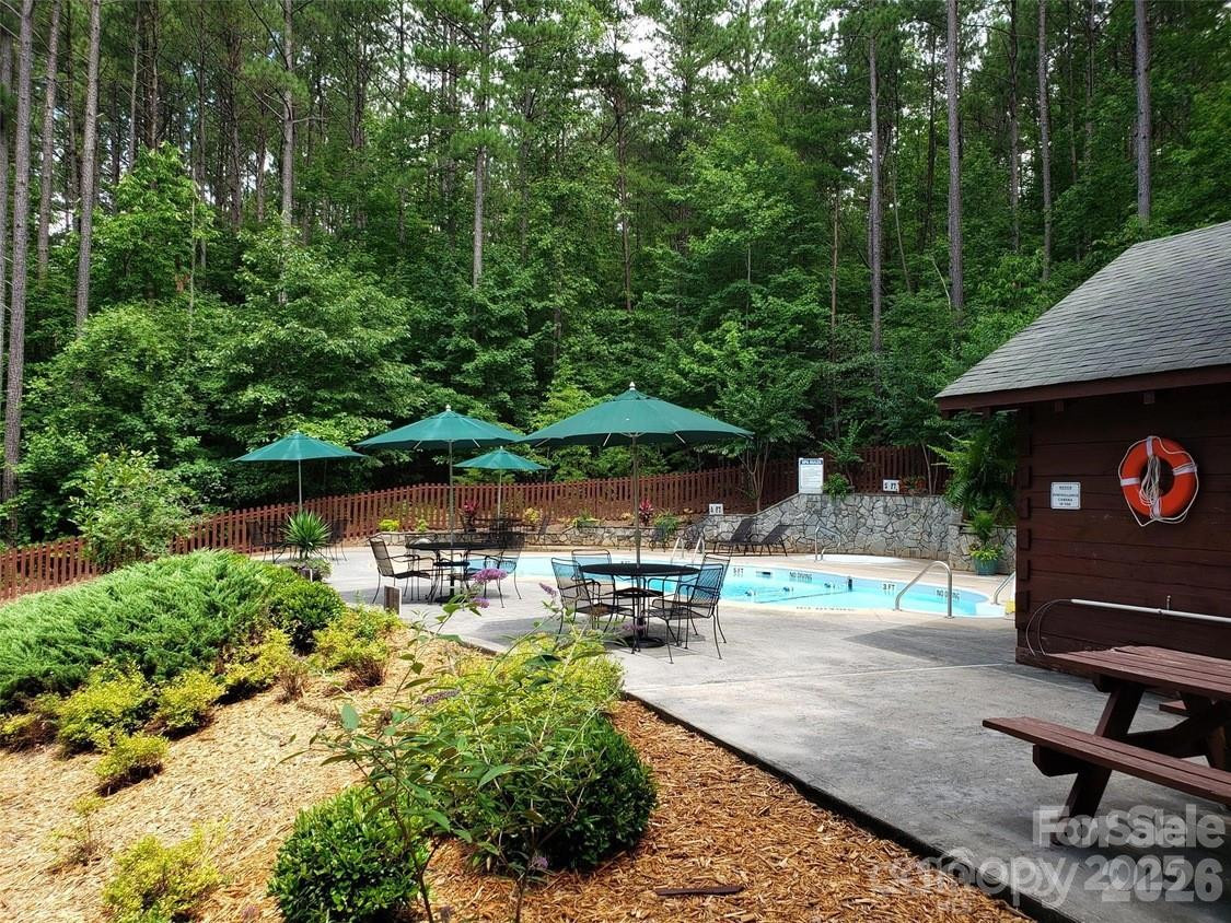 447 Hidden Lake Parkway - Photo 34