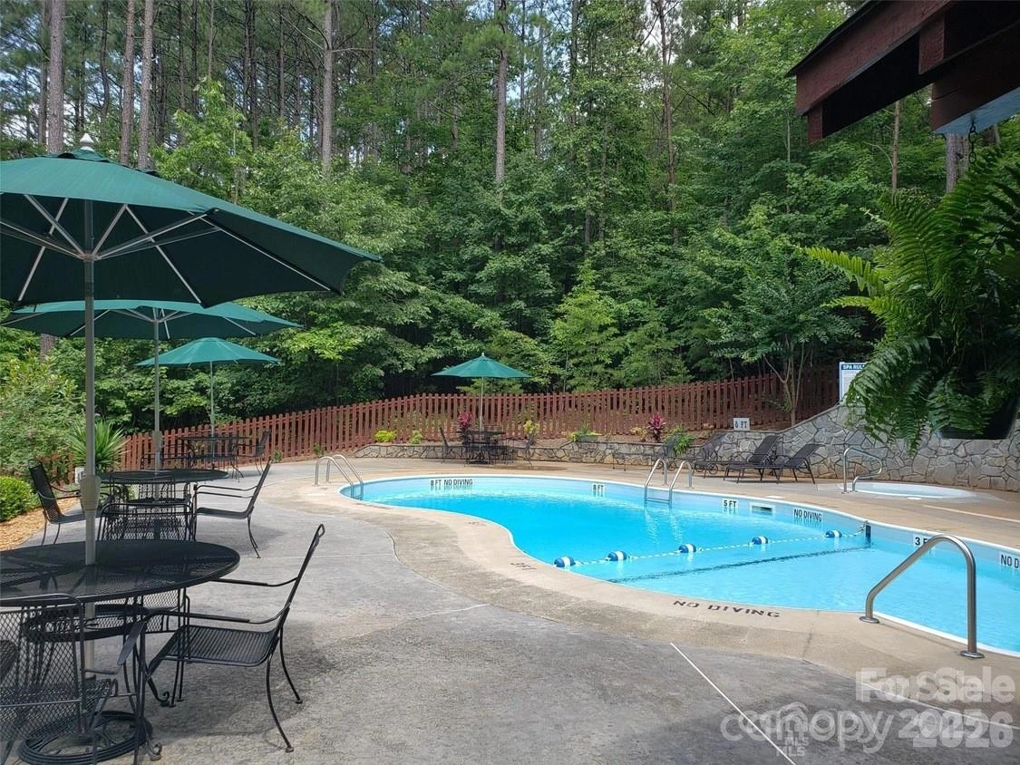 447 Hidden Lake Parkway - Photo 36
