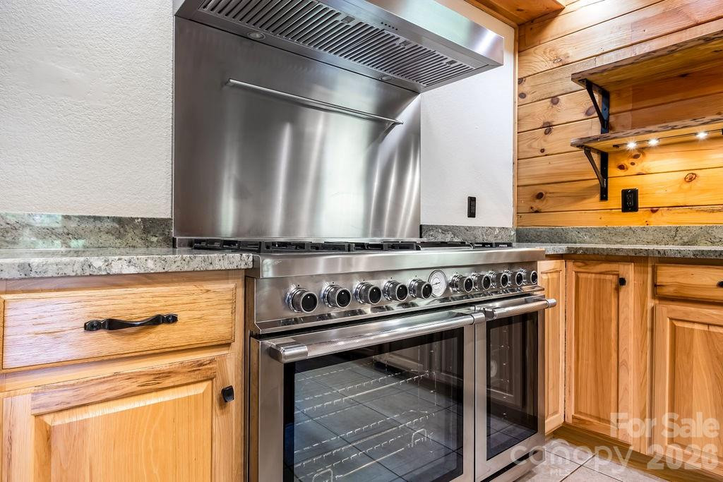 447 Hidden Lake Parkway - Photo 6