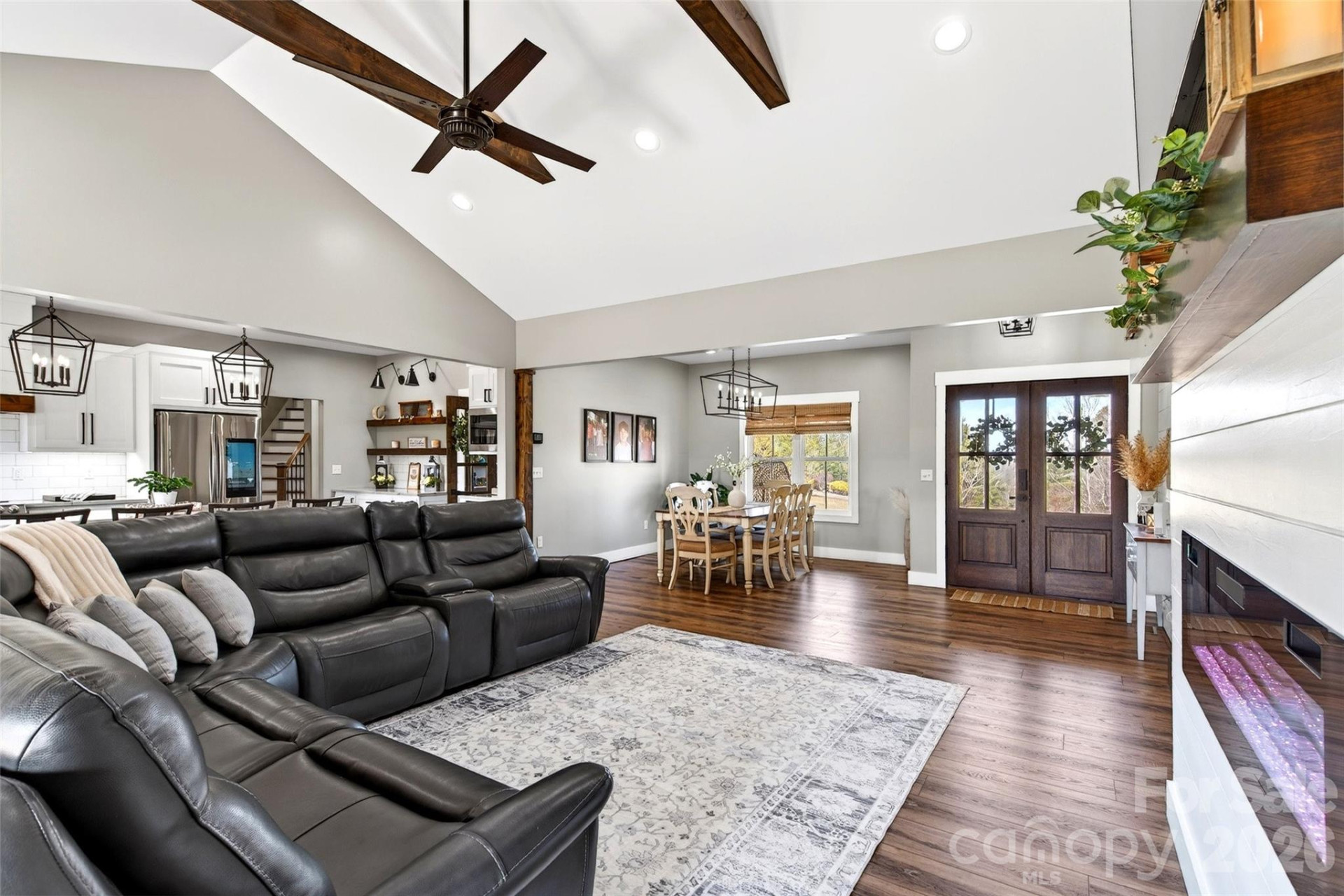 115 Pondview Drive - Photo 5