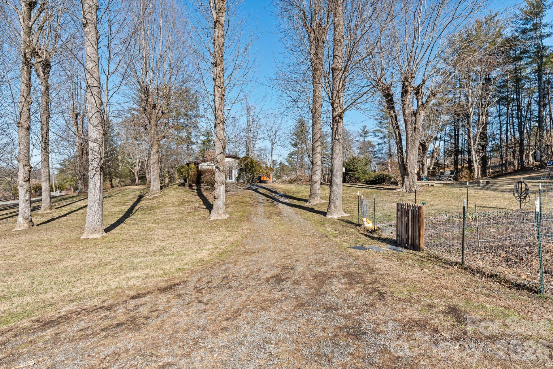 1348 Jenkins Valley Road - Photo 32
