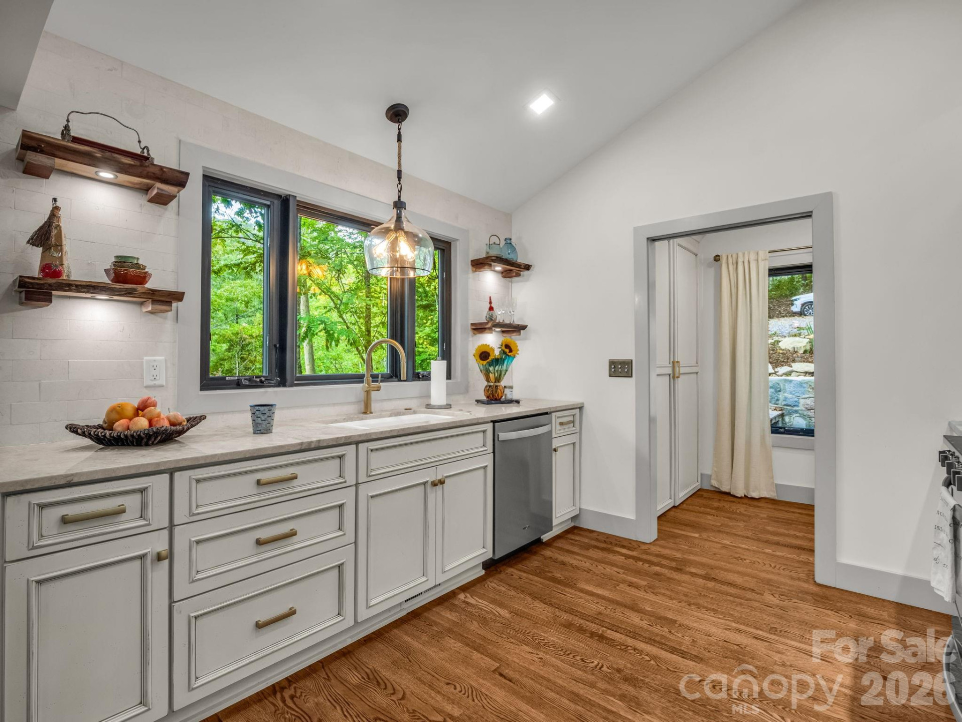 1821 Bearwallow Mountain Road - Photo 23