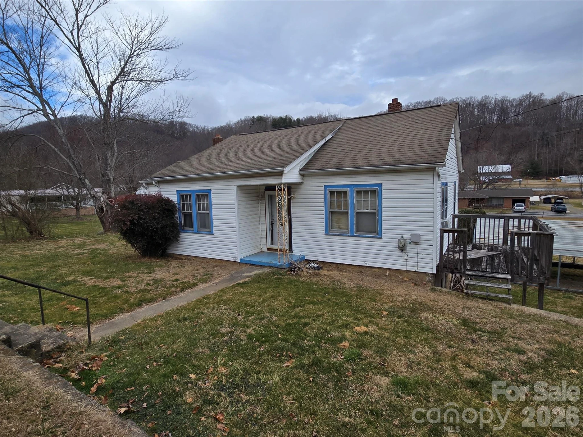 1084 Old Balsam Road - Photo 2