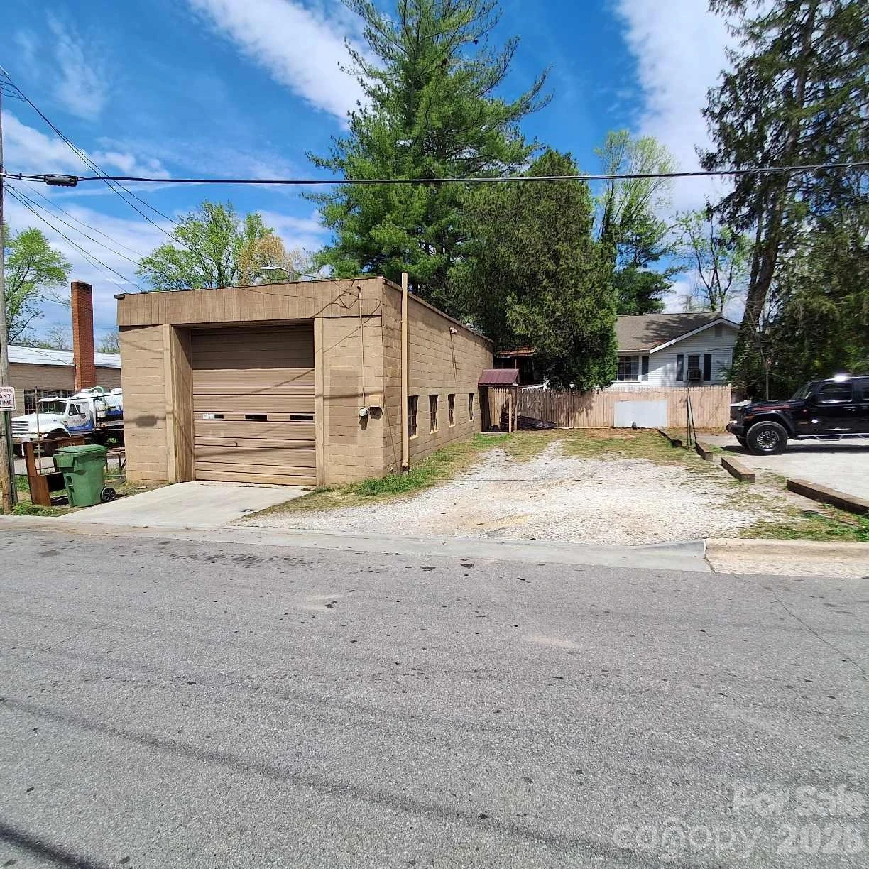 00 Haywood Road - Photo 7