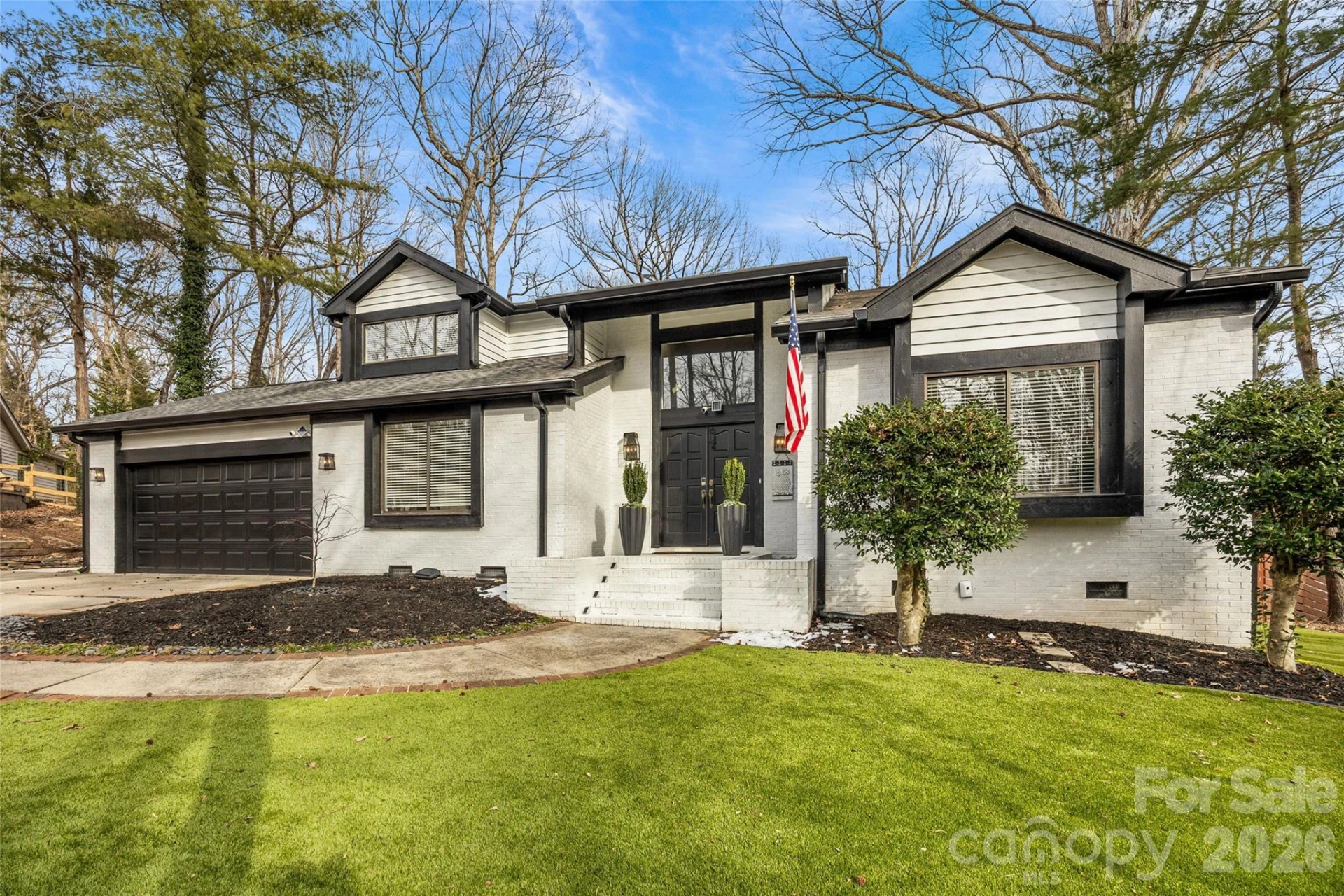9562 Hunting Court - Photo 2