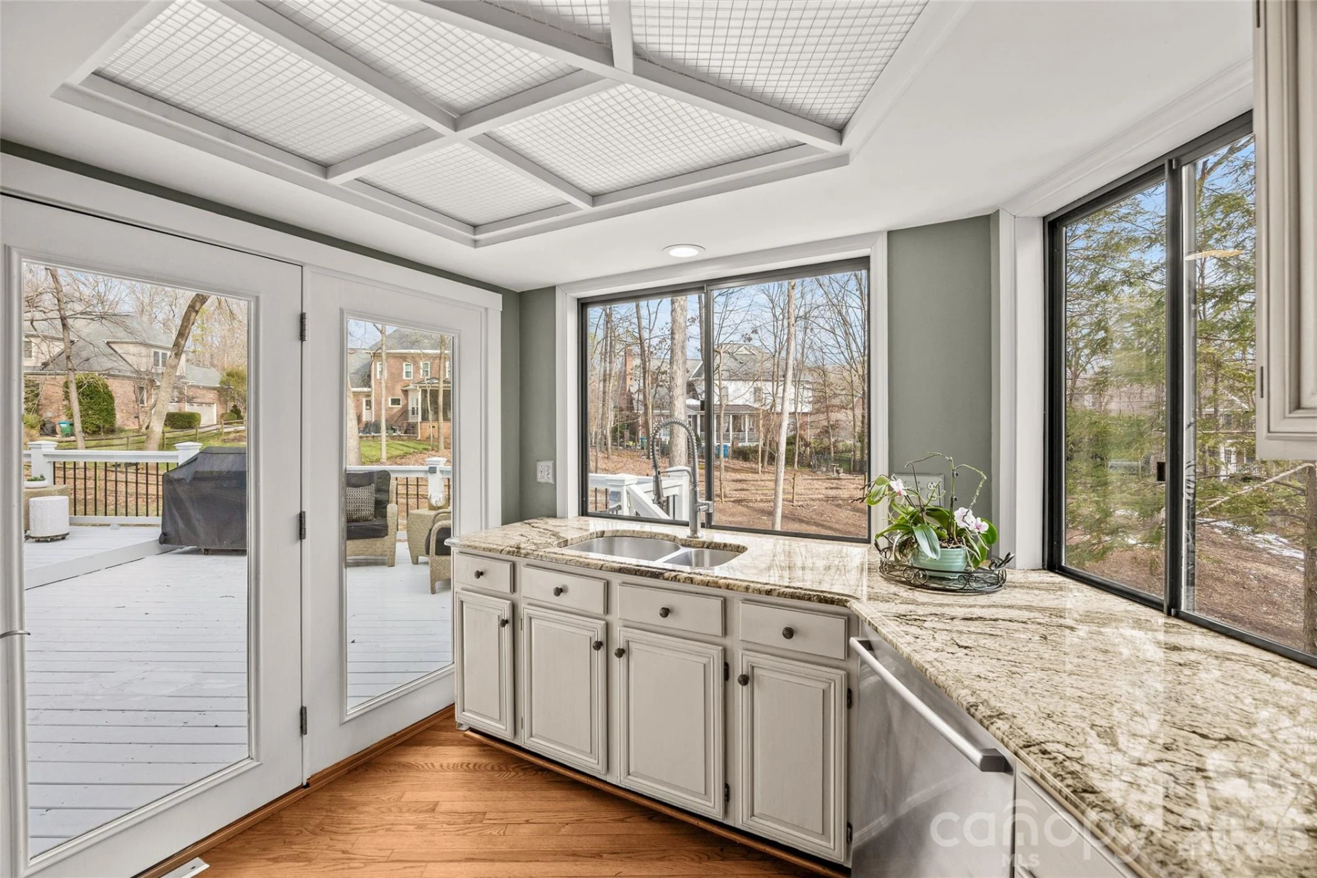 9562 Hunting Court - Photo 18