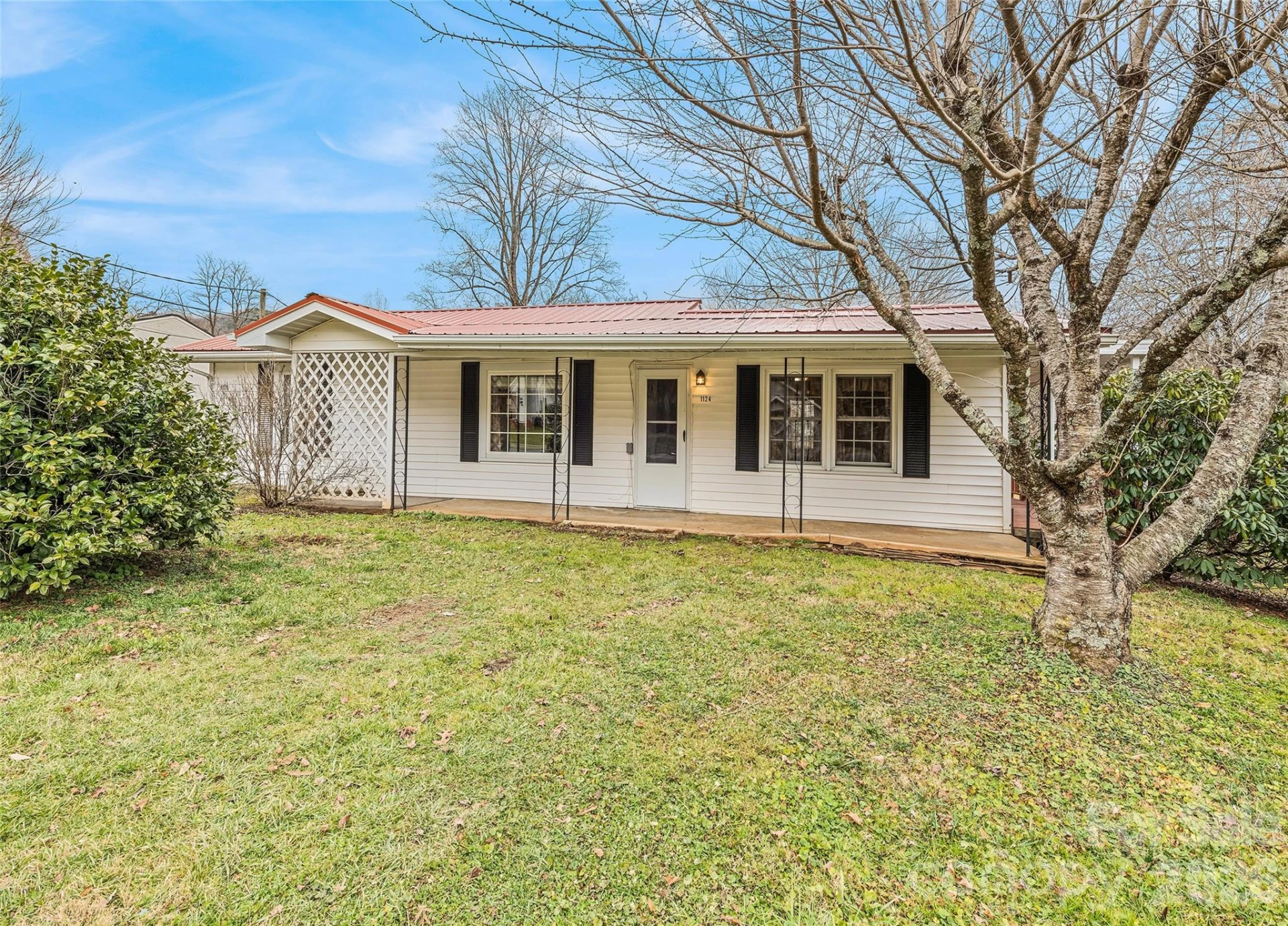 1124 Skyland Drive - Photo 2