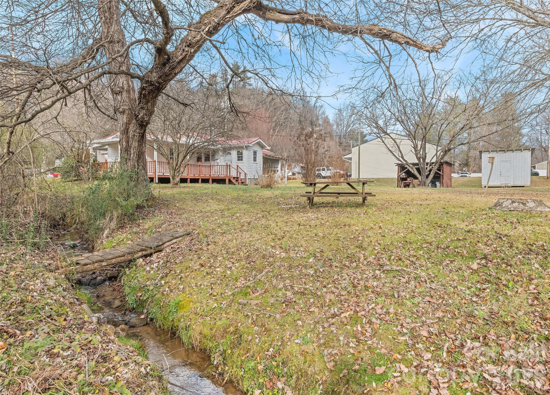 1124 Skyland Drive - Photo 5