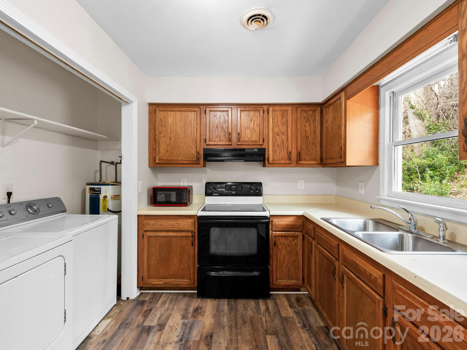 1828 Memorial Highway - Photo 14