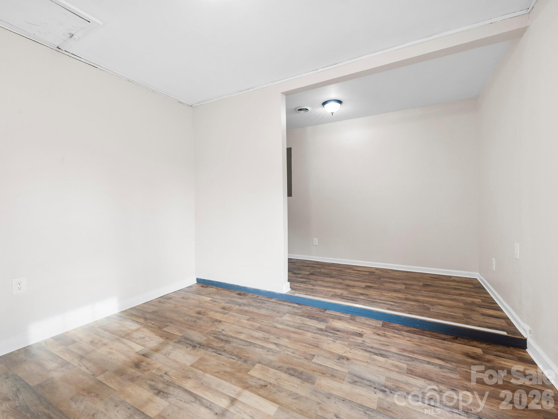 1828 Memorial Highway - Photo 17