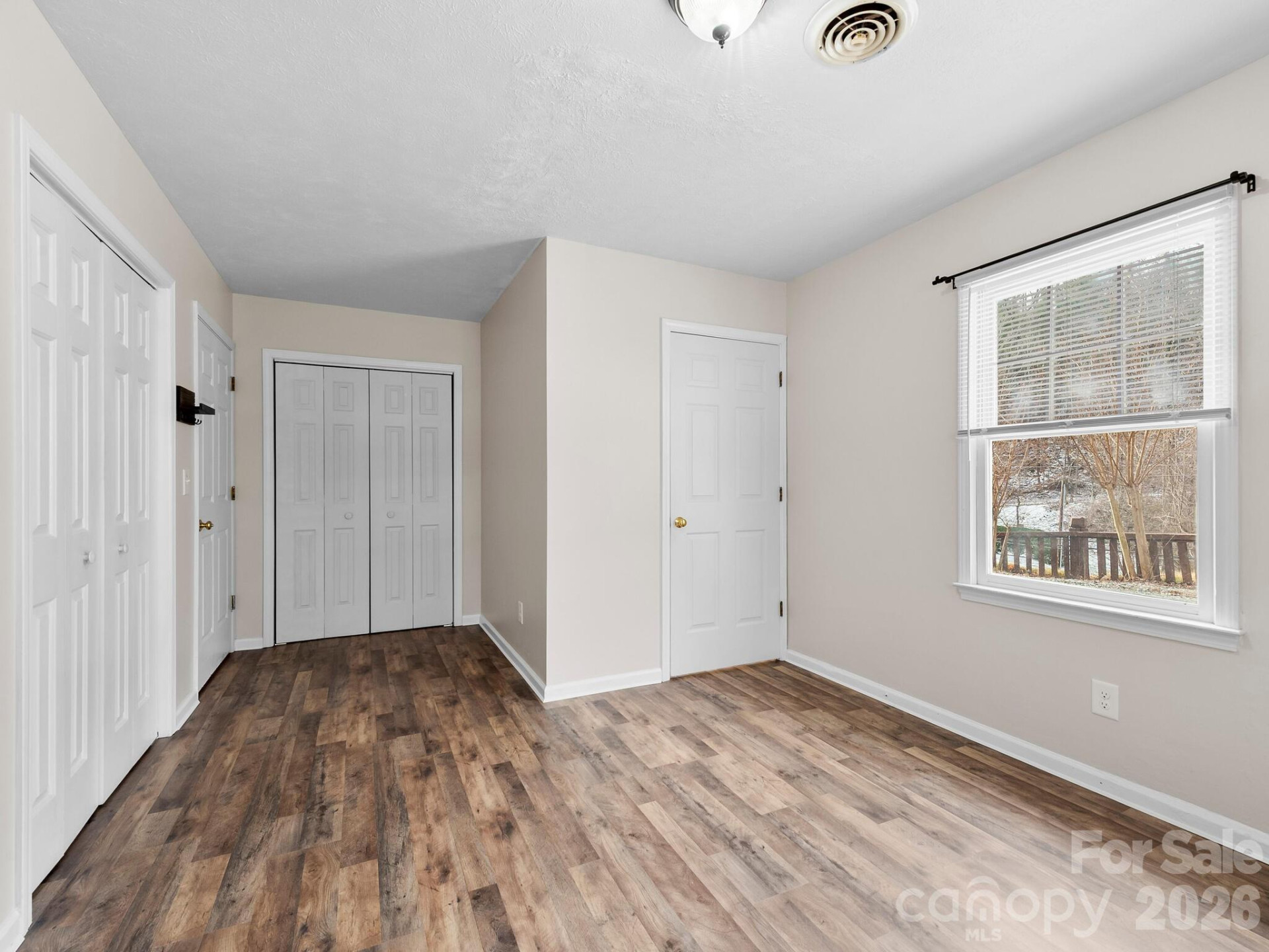 1828 Memorial Highway - Photo 20