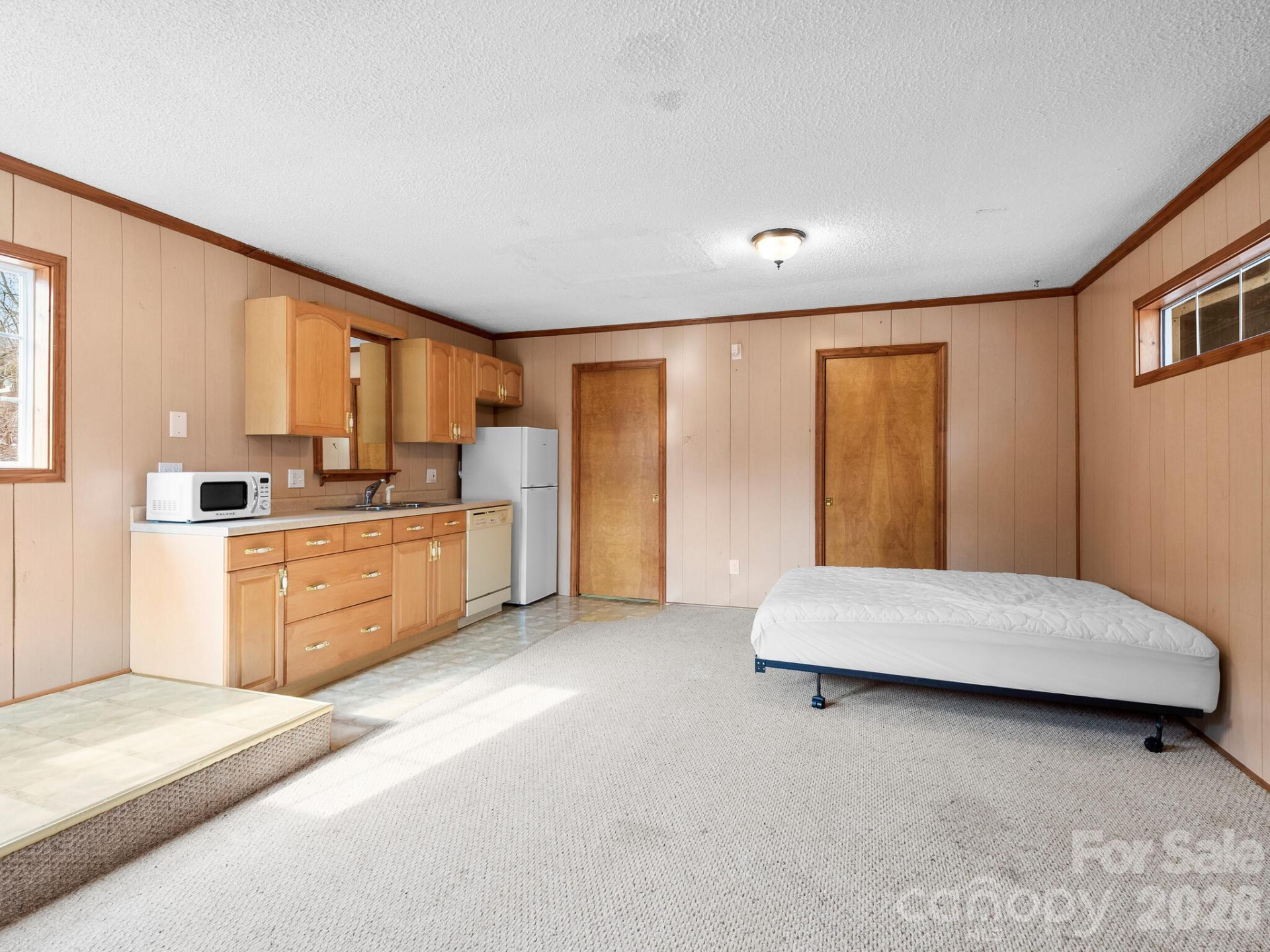 1828 Memorial Highway - Photo 28