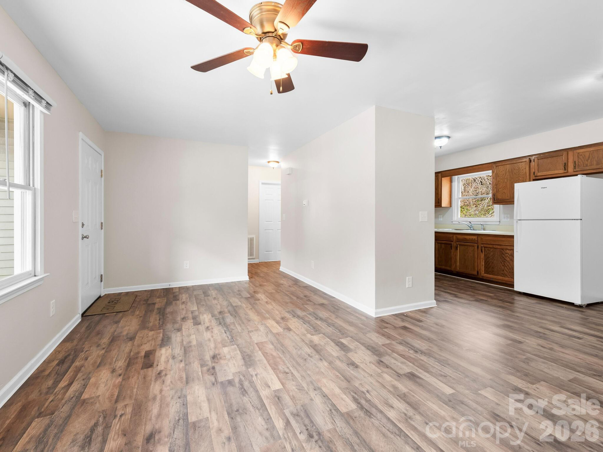 1828 Memorial Highway - Photo 10