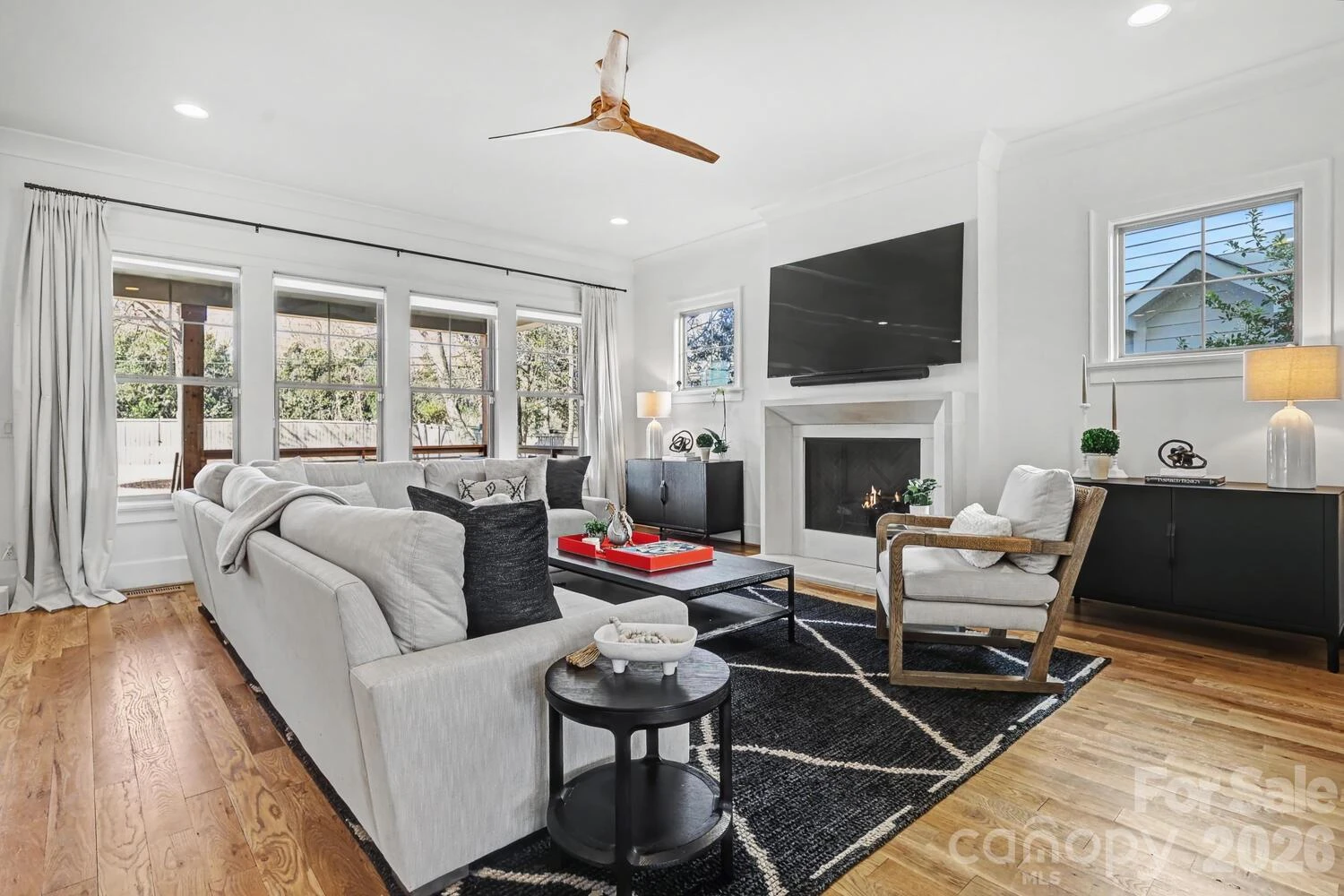 2852 Dorchester Place - Photo 11