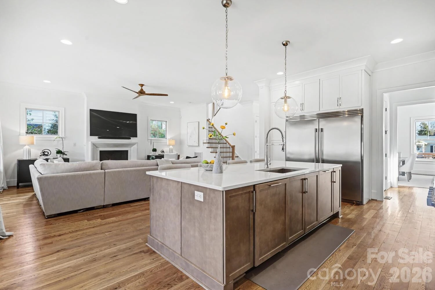2852 Dorchester Place - Photo 15