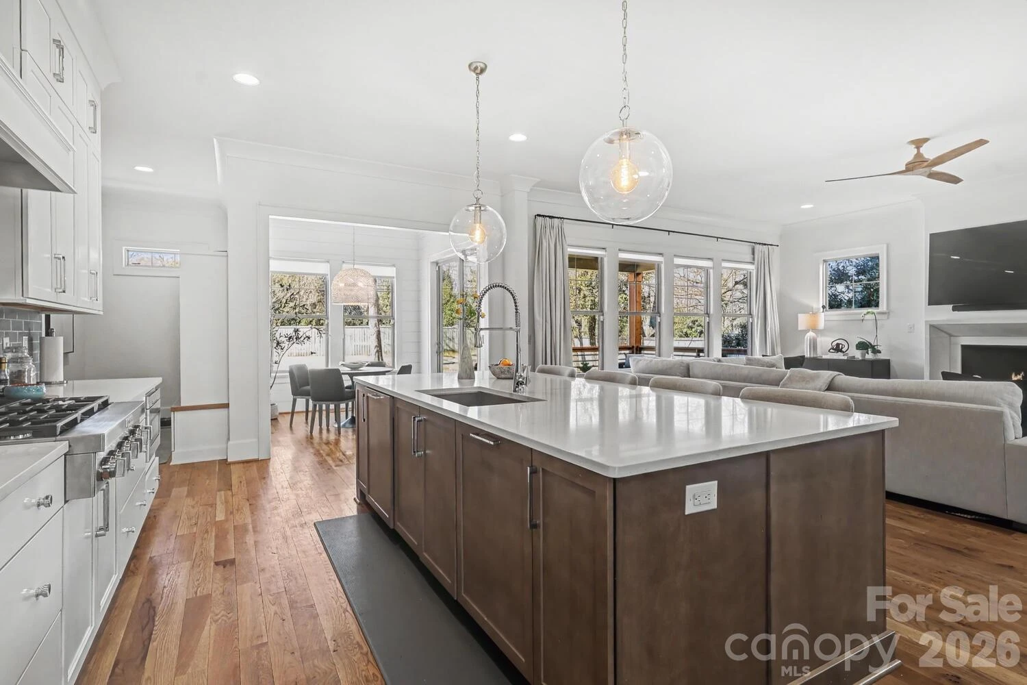 2852 Dorchester Place - Photo 6