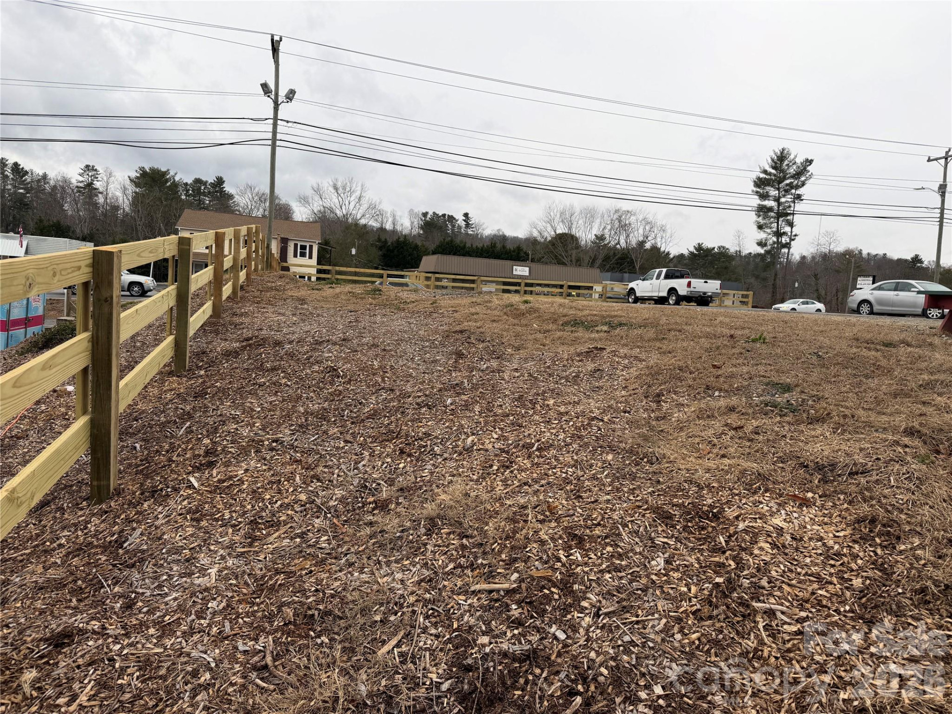 2020 Asheville Highway - Photo 11