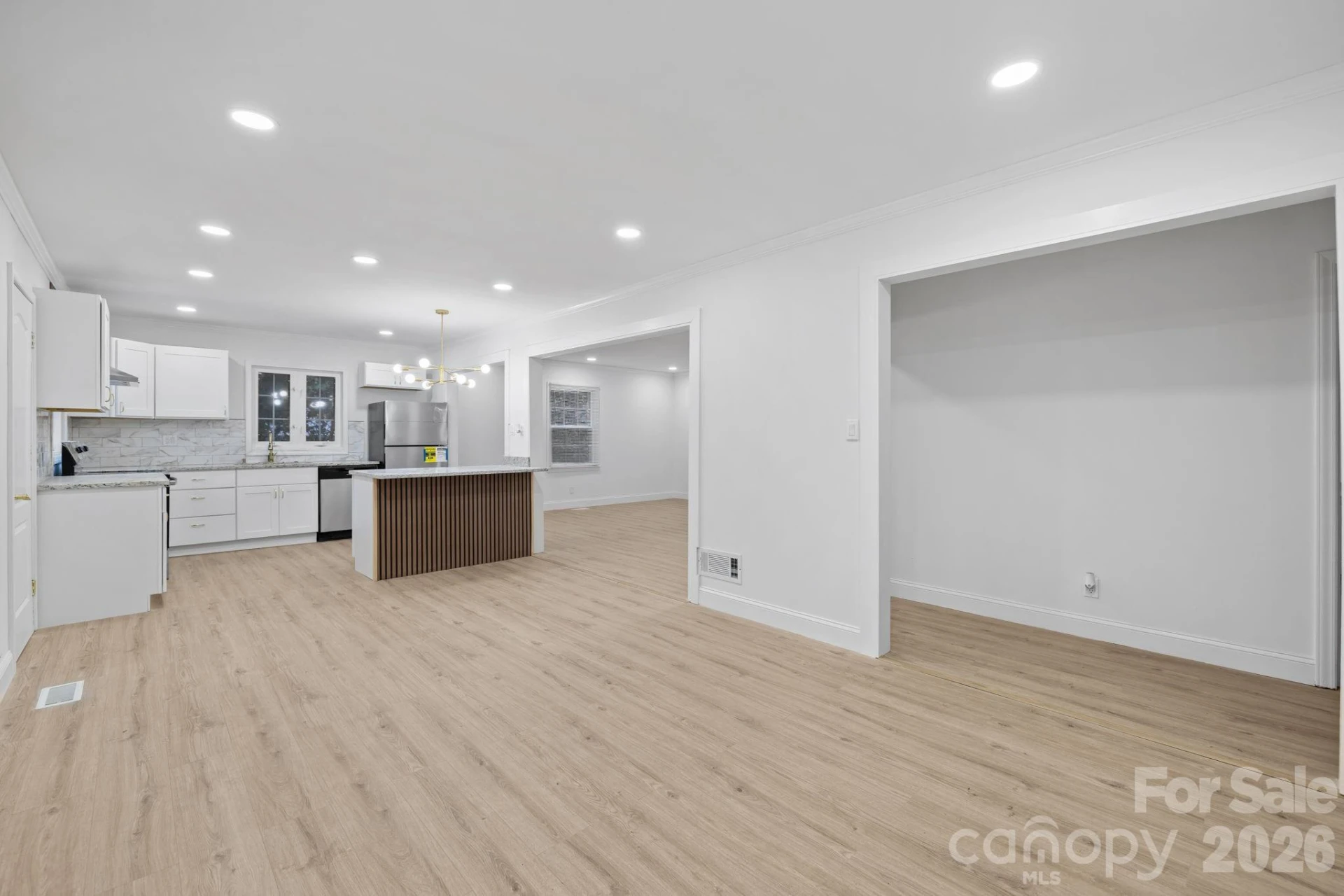 631 Townsend Avenue - Photo 14