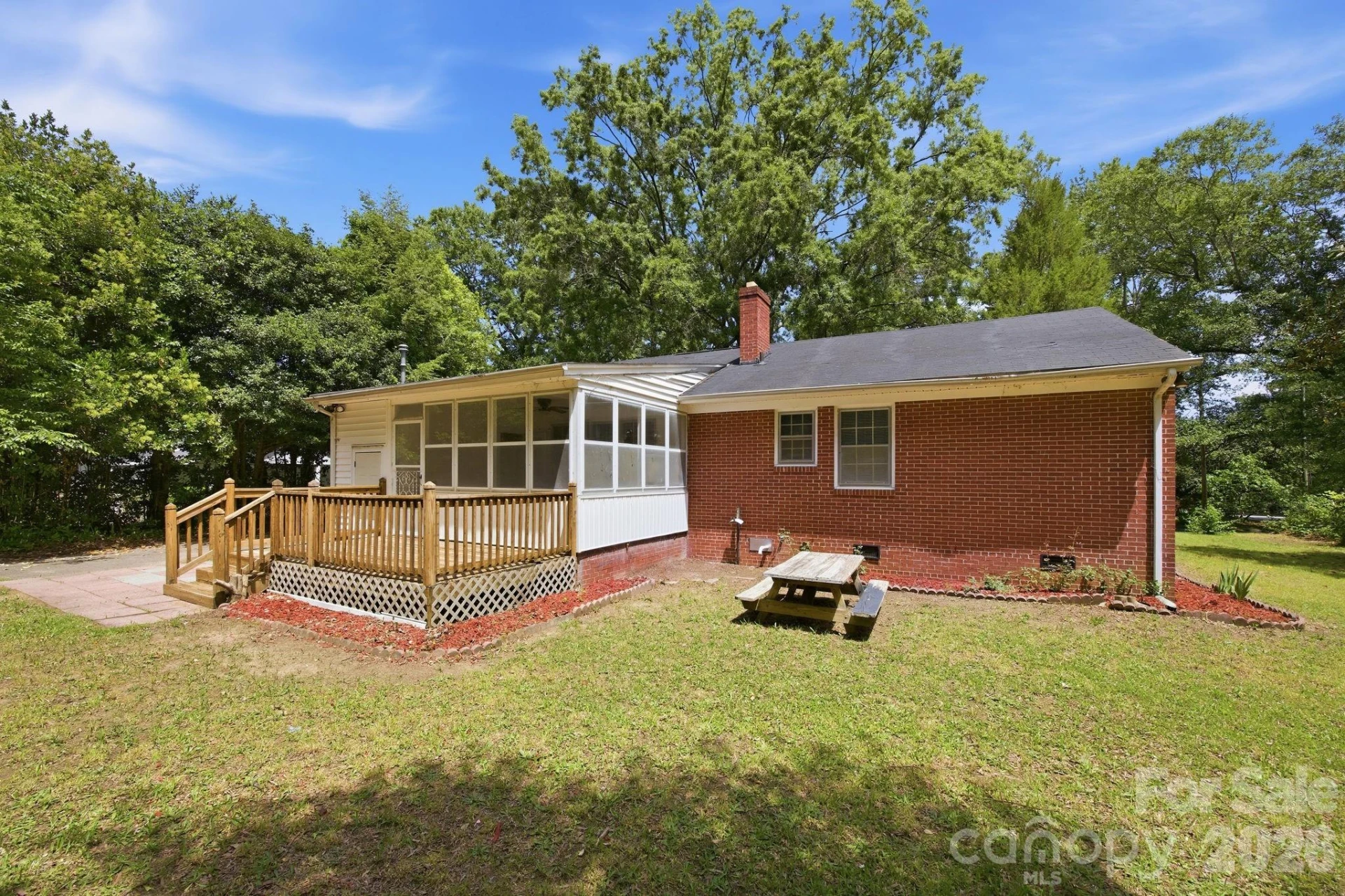 631 Townsend Avenue - Photo 31