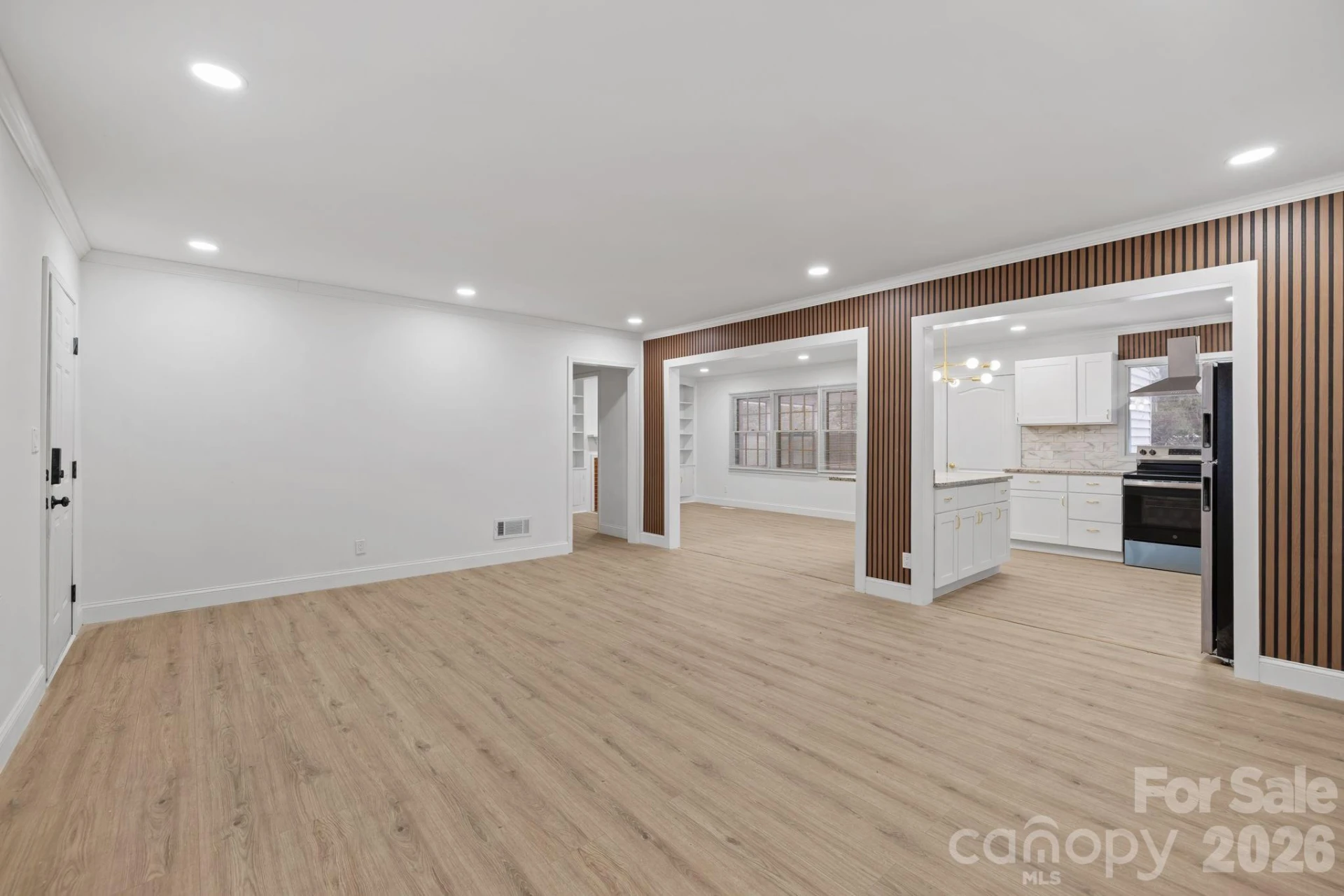 631 Townsend Avenue - Photo 5