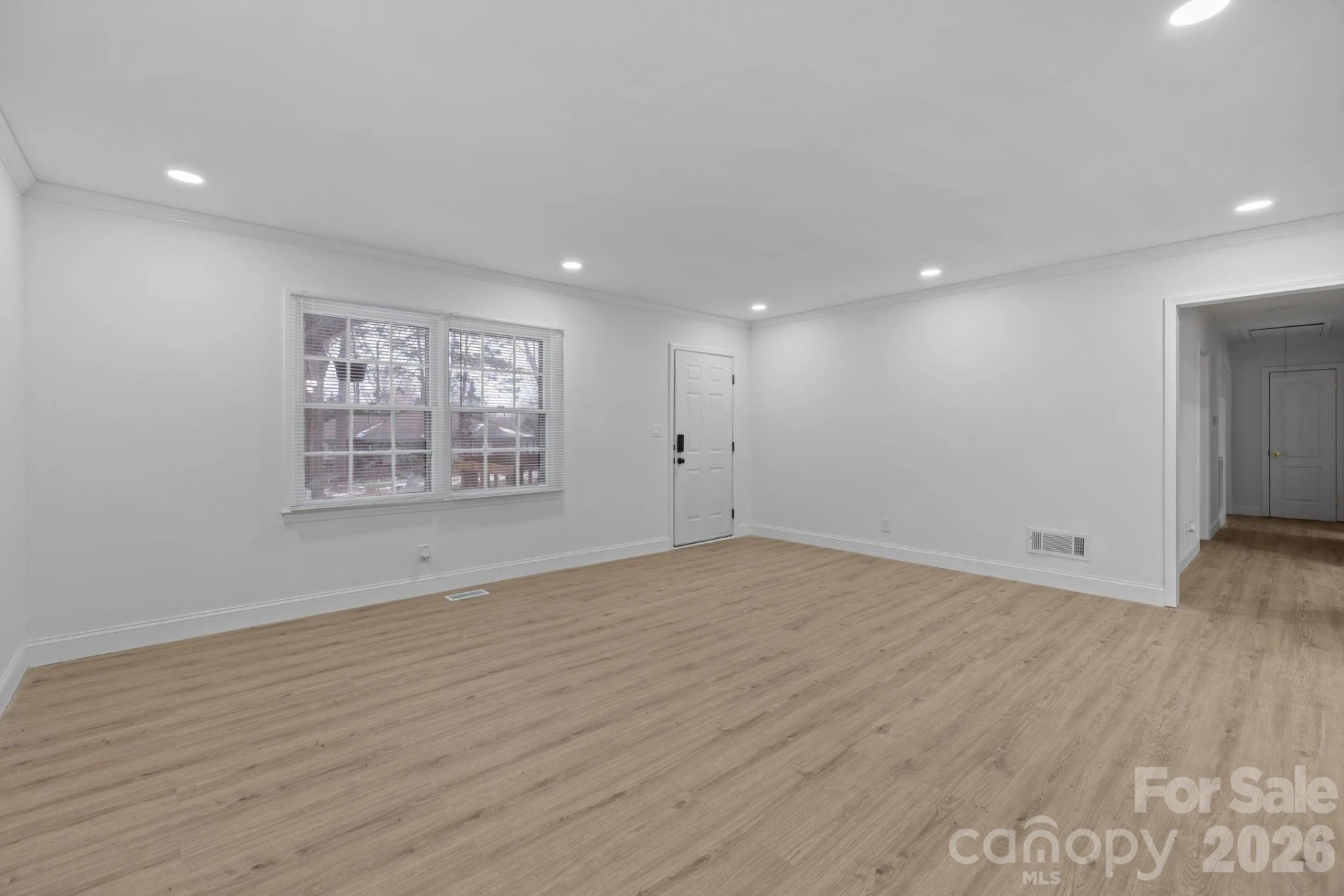 631 Townsend Avenue - Photo 6