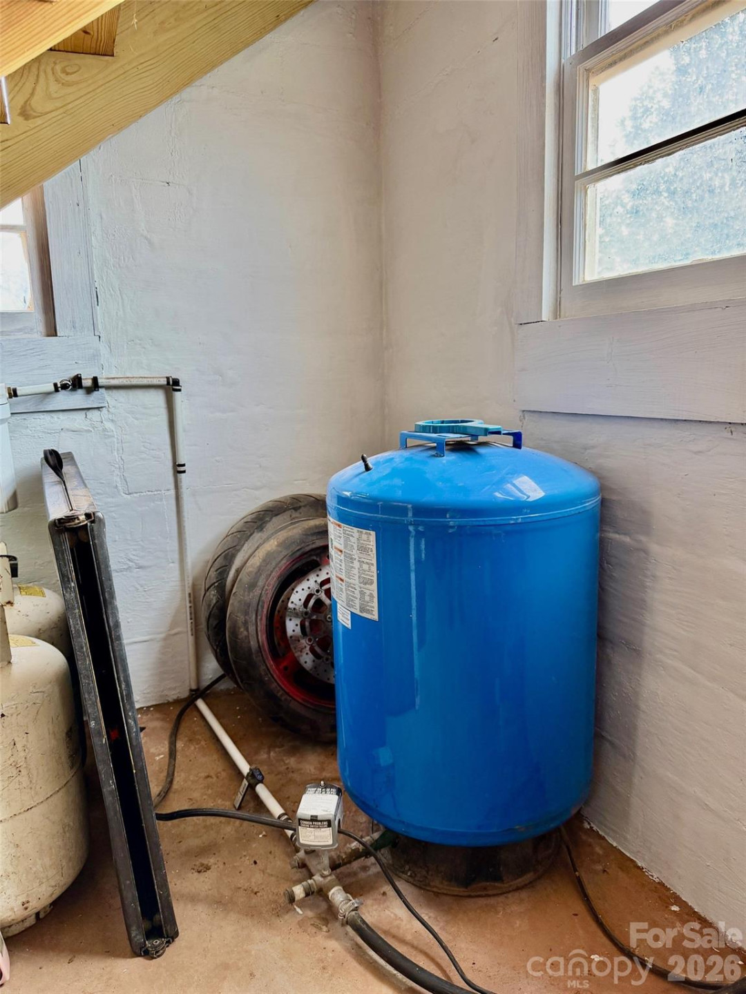 137 Clements Road - Photo 16