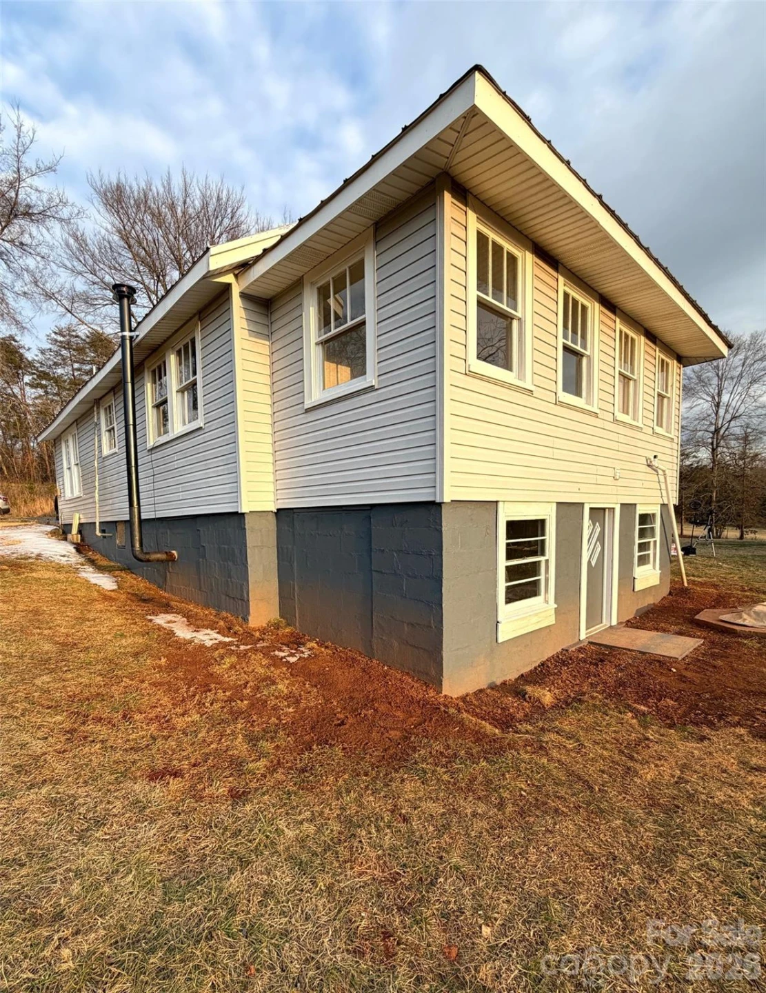 137 Clements Road - Photo 3
