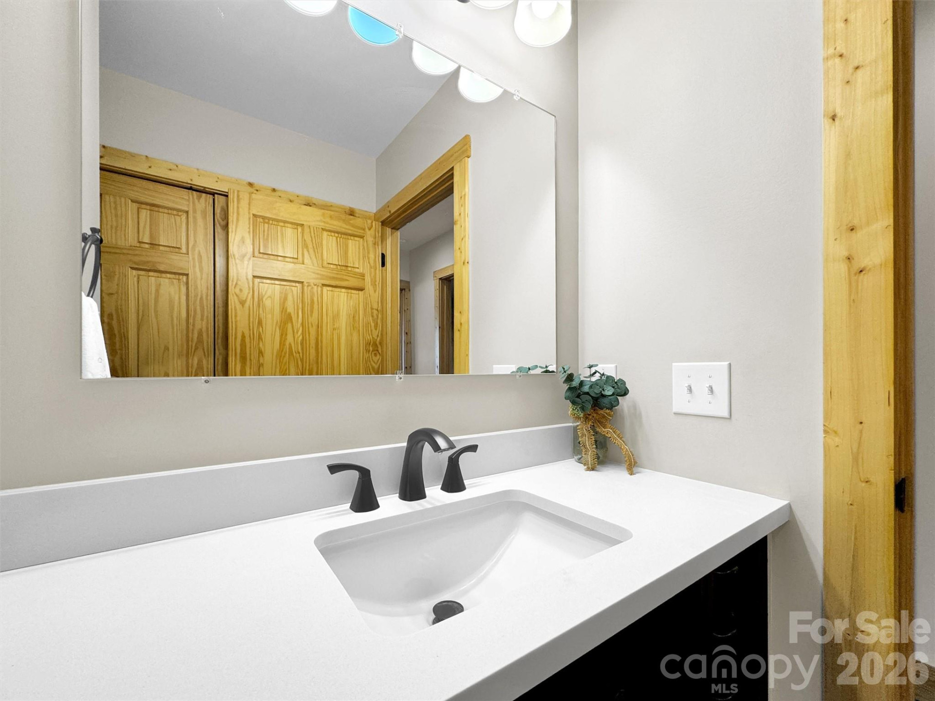 24 Hawthorn Road - Photo 10