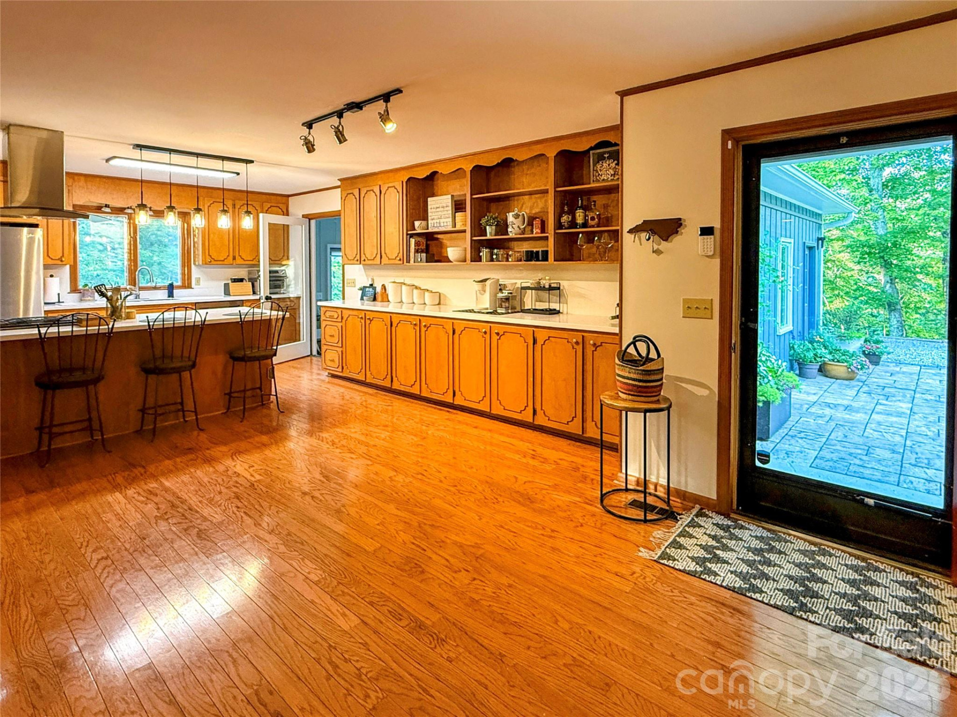 550 River Road - Photo 16