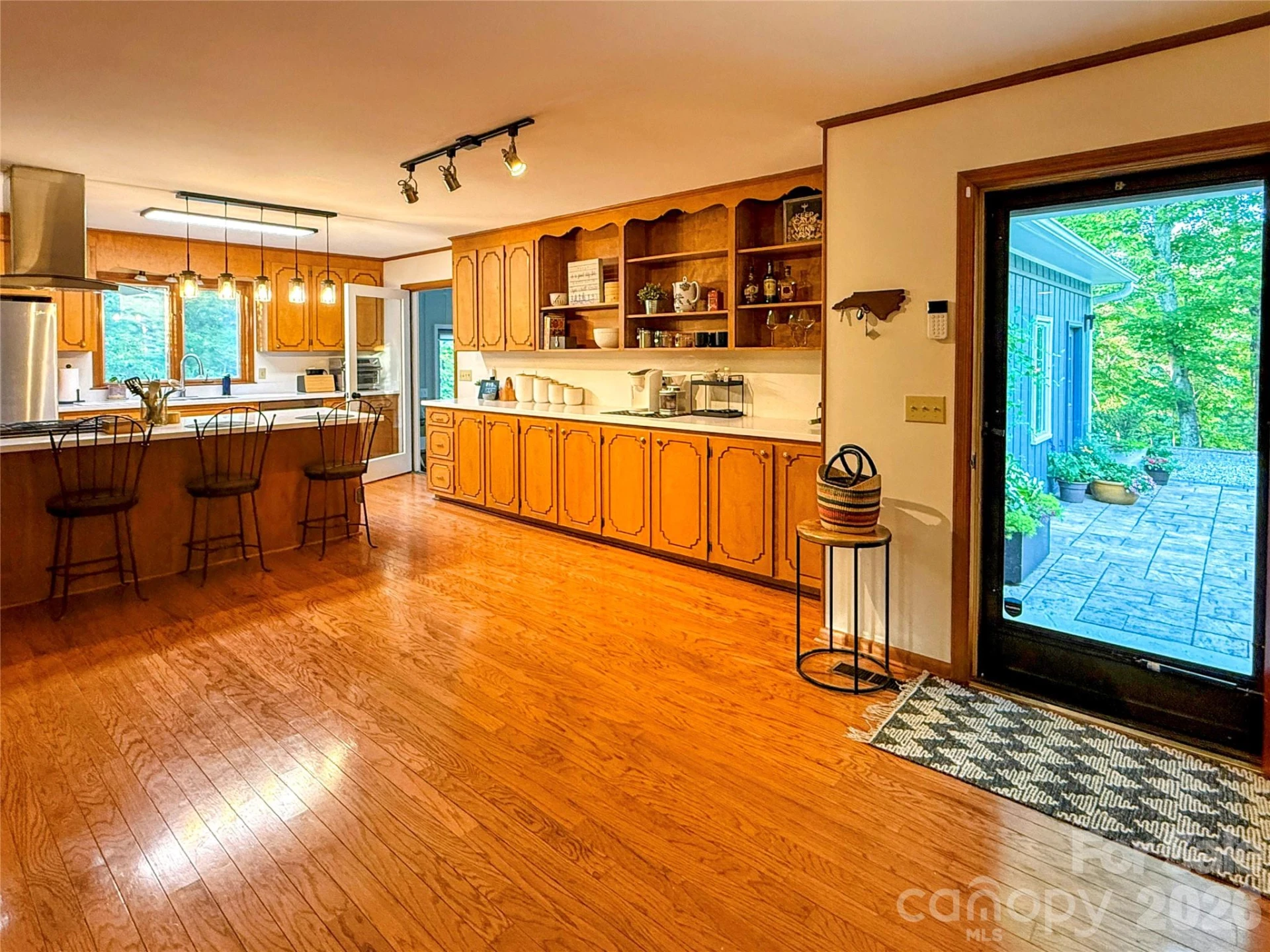 550 River Road - Photo 16