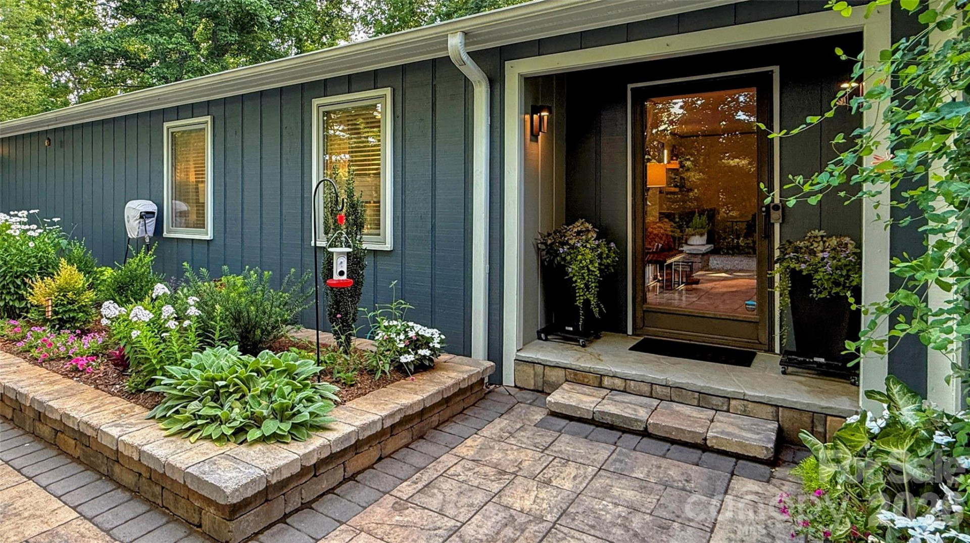 550 River Road - Photo 3