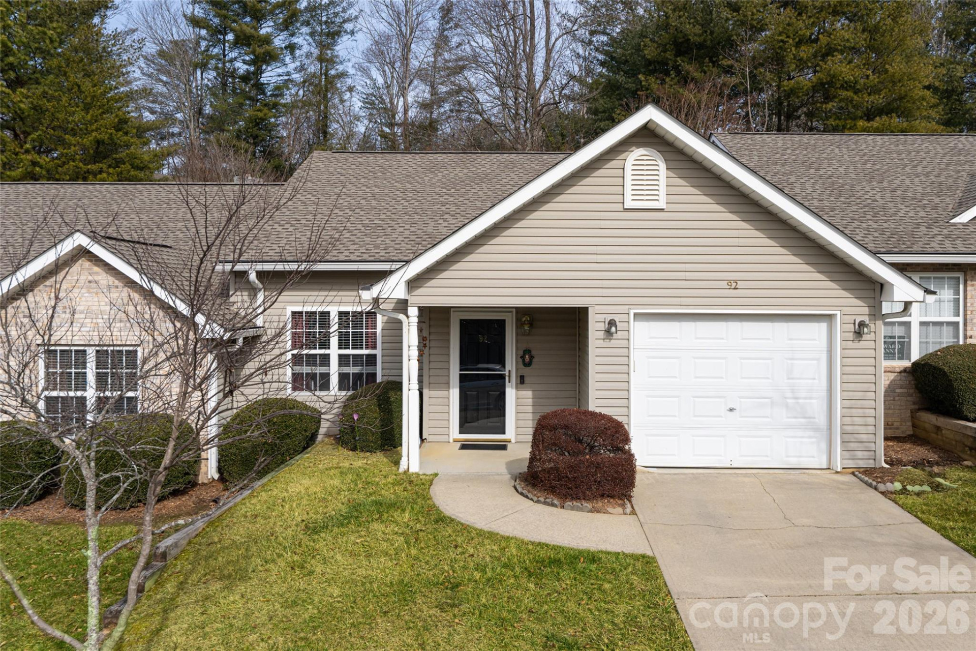 92 Wiltshire Circle - Photo 2
