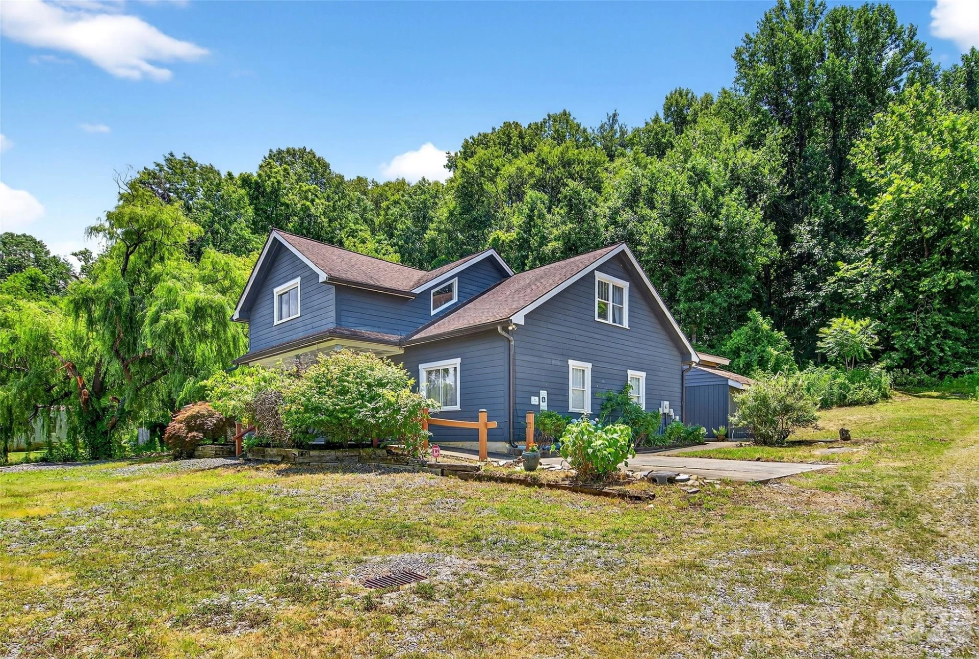 626 Old Lytle Cove Road - Photo 2