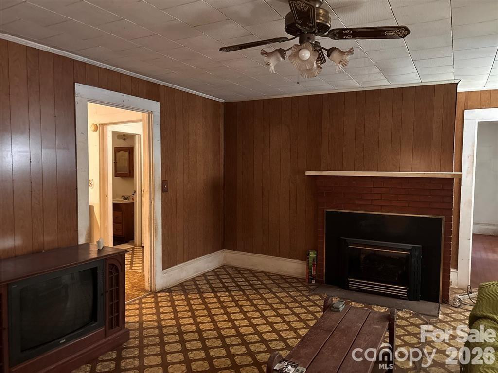 206 Railroad Street - Photo 4