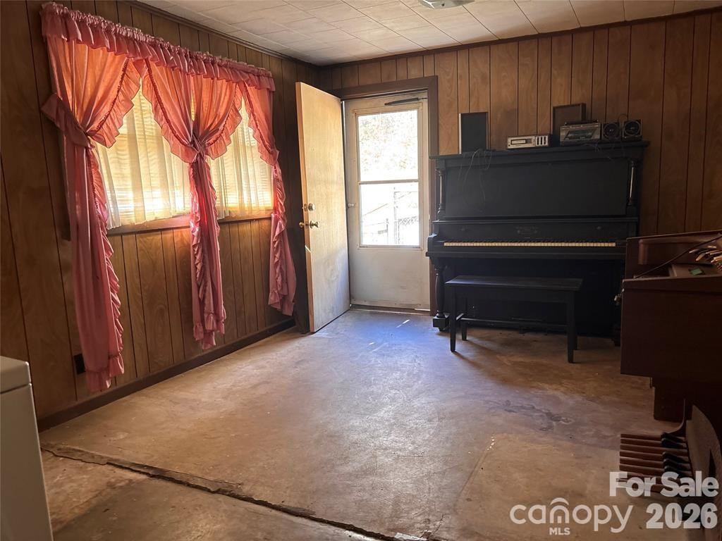 206 Railroad Street - Photo 8