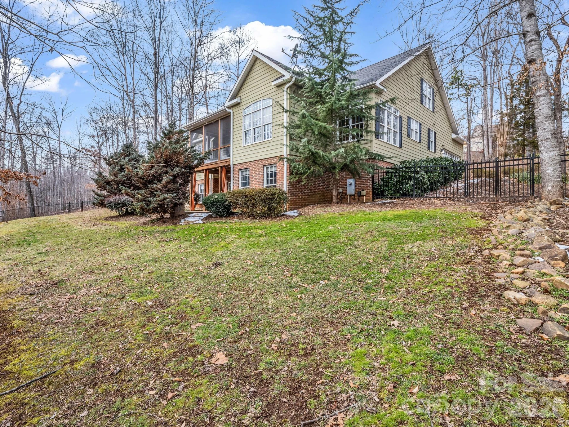 150 William Gilbert Loop
