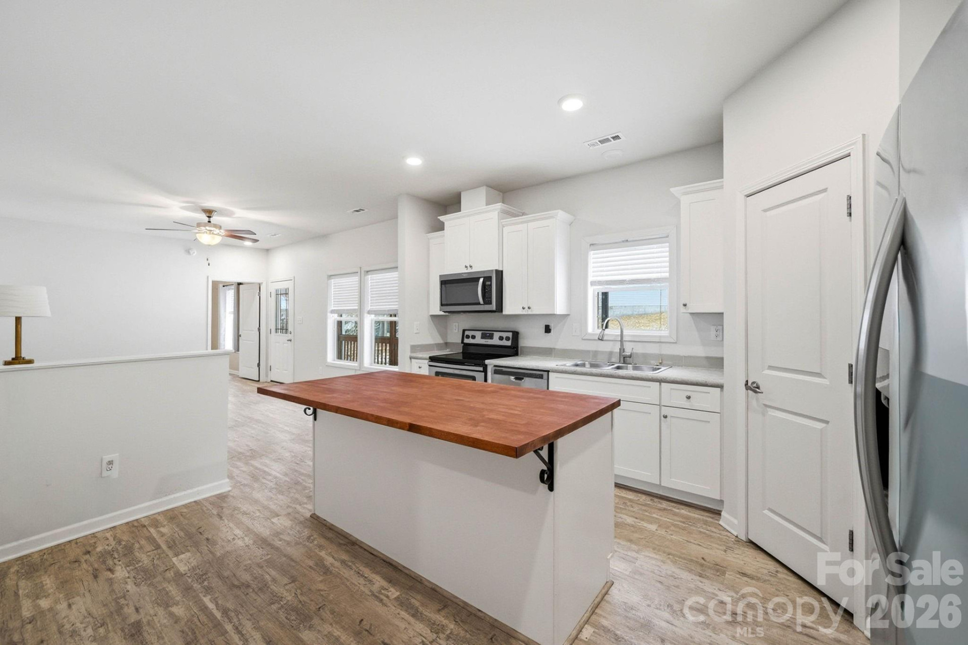 138 Lone Eagle Lane - Photo 9