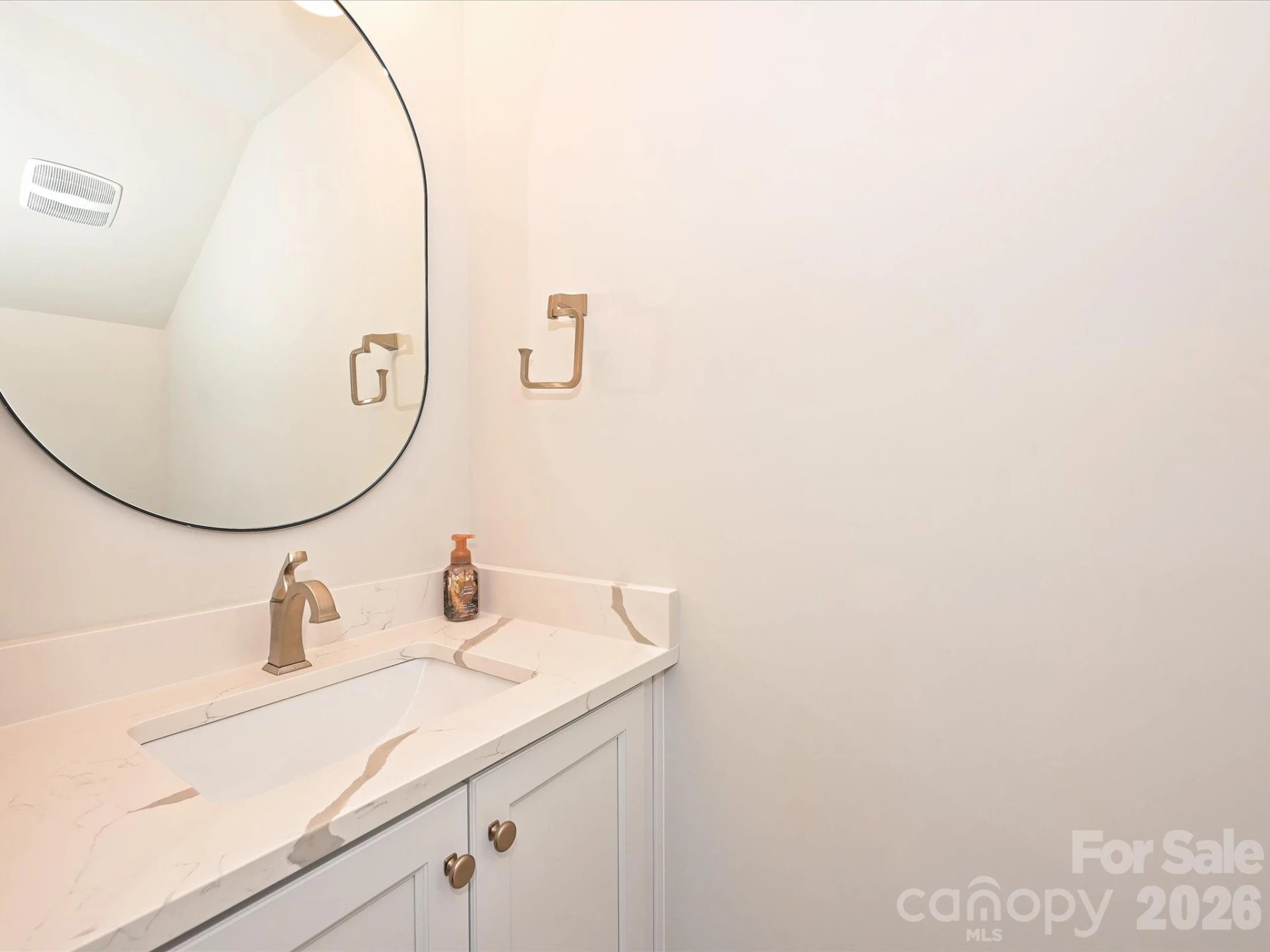 2428 Runnymede Lane - Photo 43