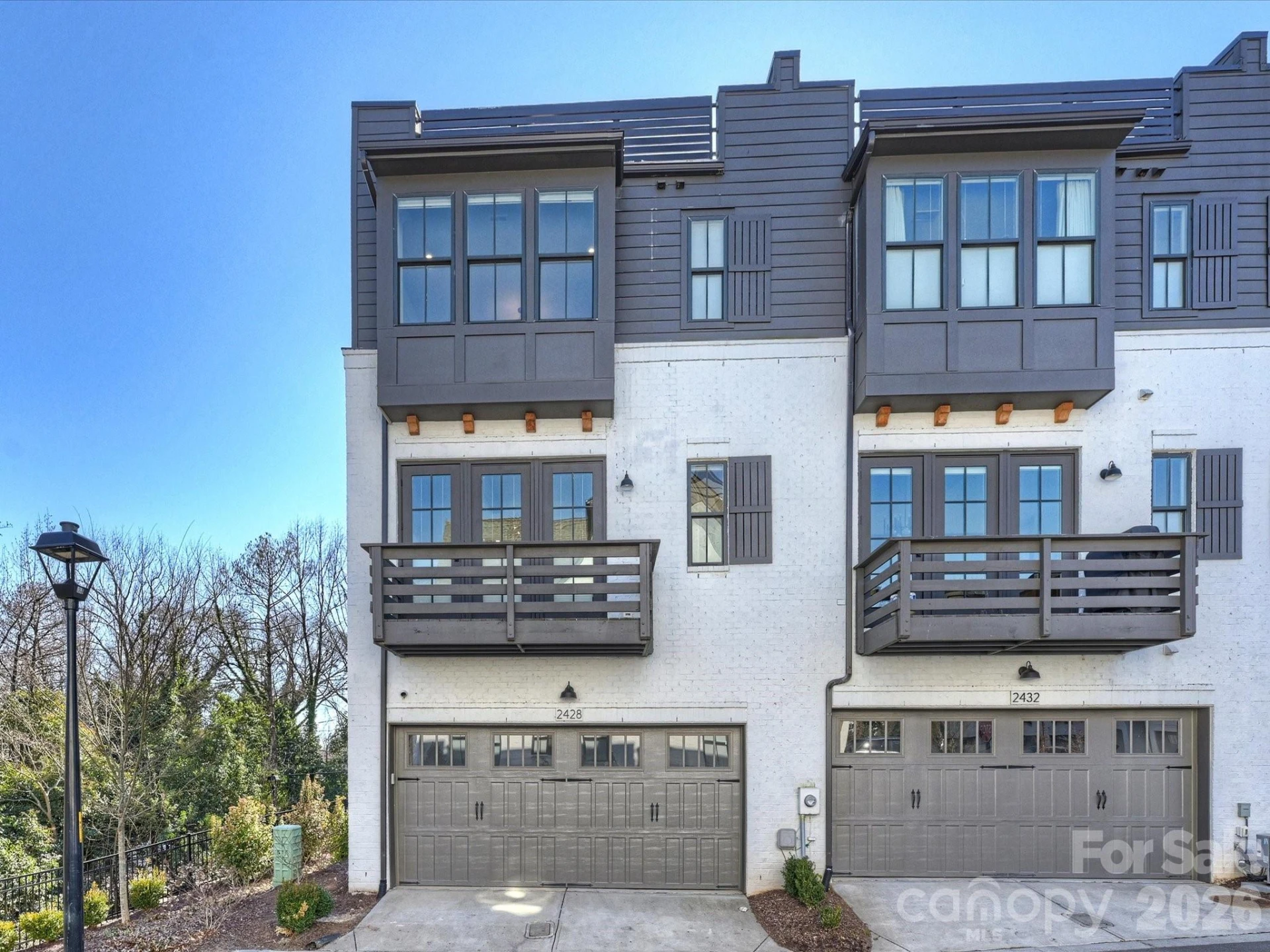 2428 Runnymede Lane - Photo 48