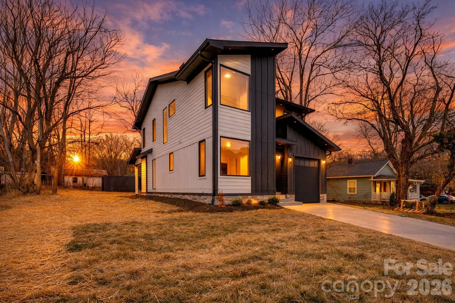 211 Ruby Avenue - Photo 2