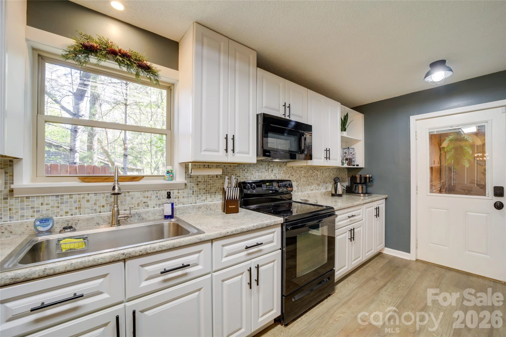 24 Oakwood Road - Photo 8